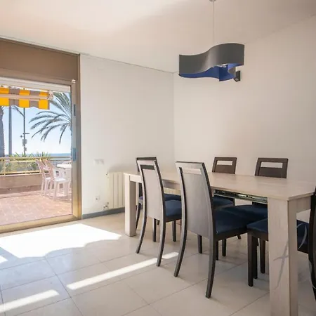 R139 Beachfront Guillem