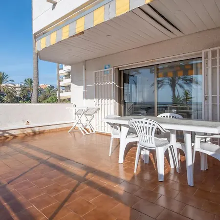 R139 Beachfront Guillem Apartmán *