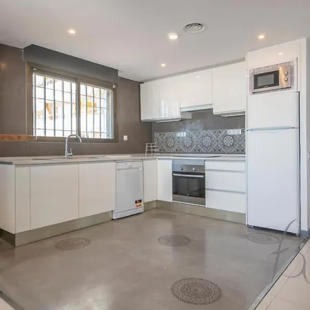 R139 Beachfront Guillem Διαμέρισμα