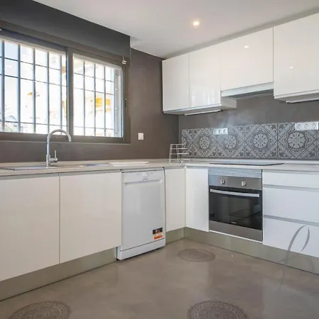 R139 Beachfront Guillem